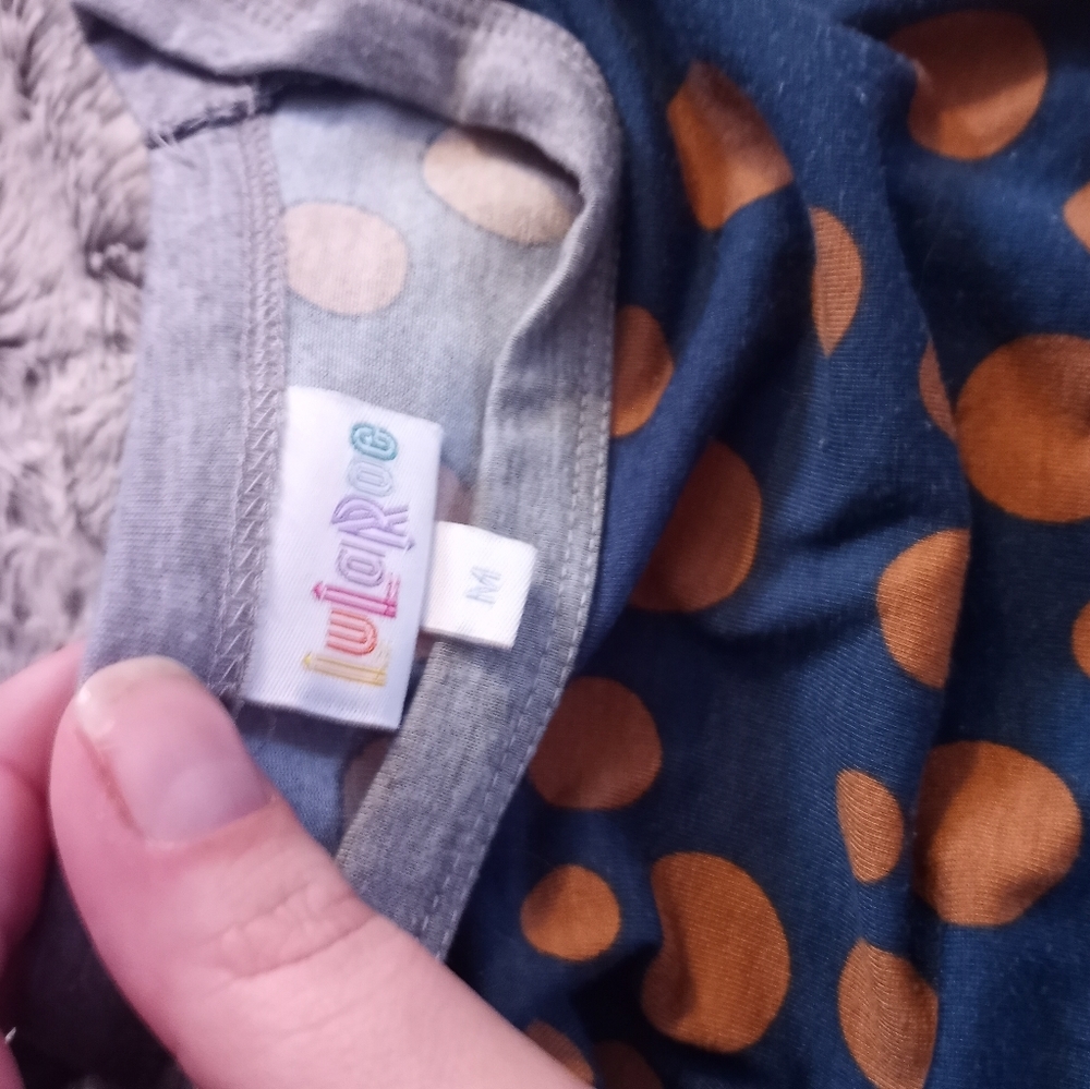 Medium Lularoe Randy - Picture 2 of 2